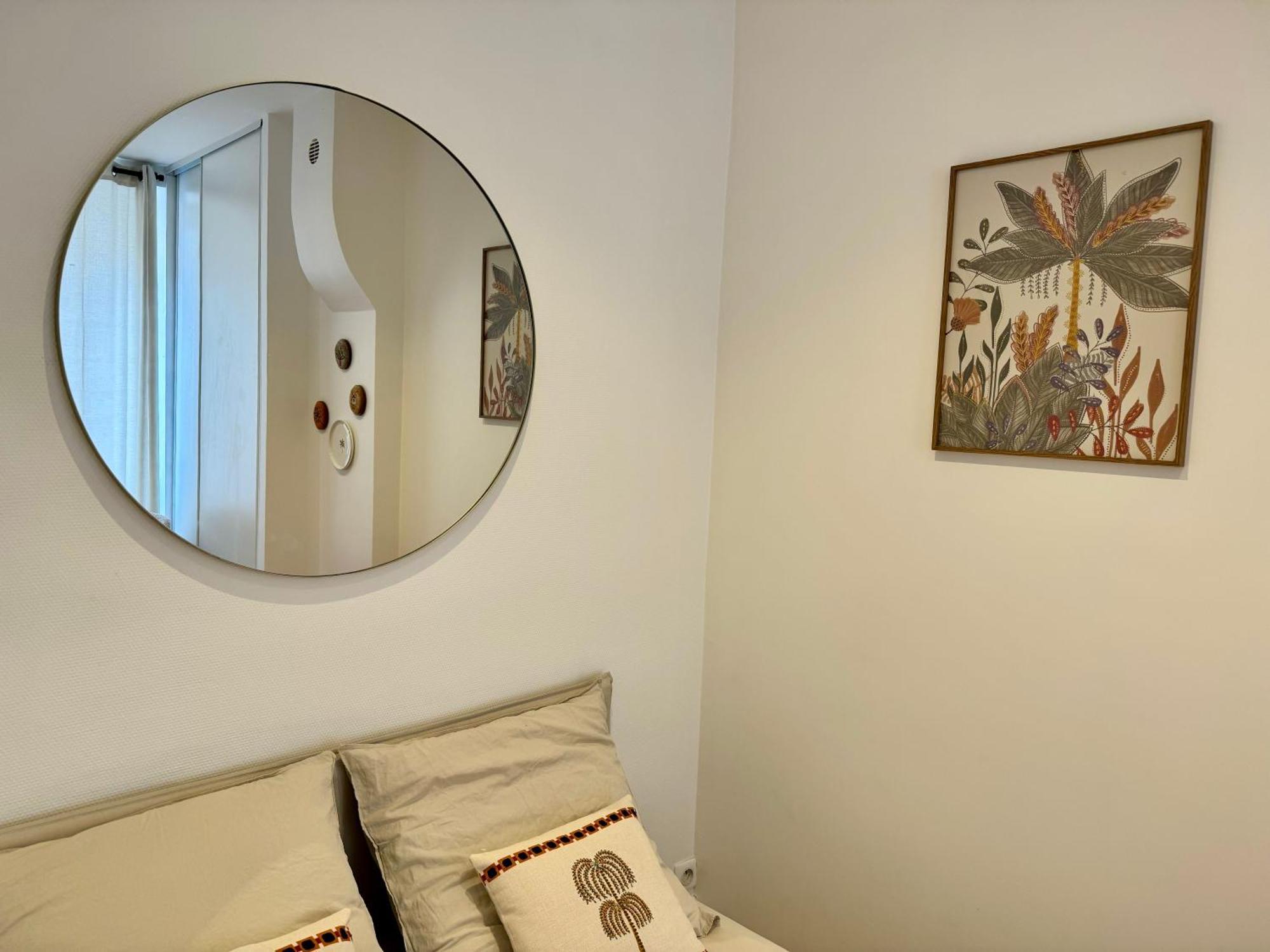Suite Tango Lyon Luaran gambar