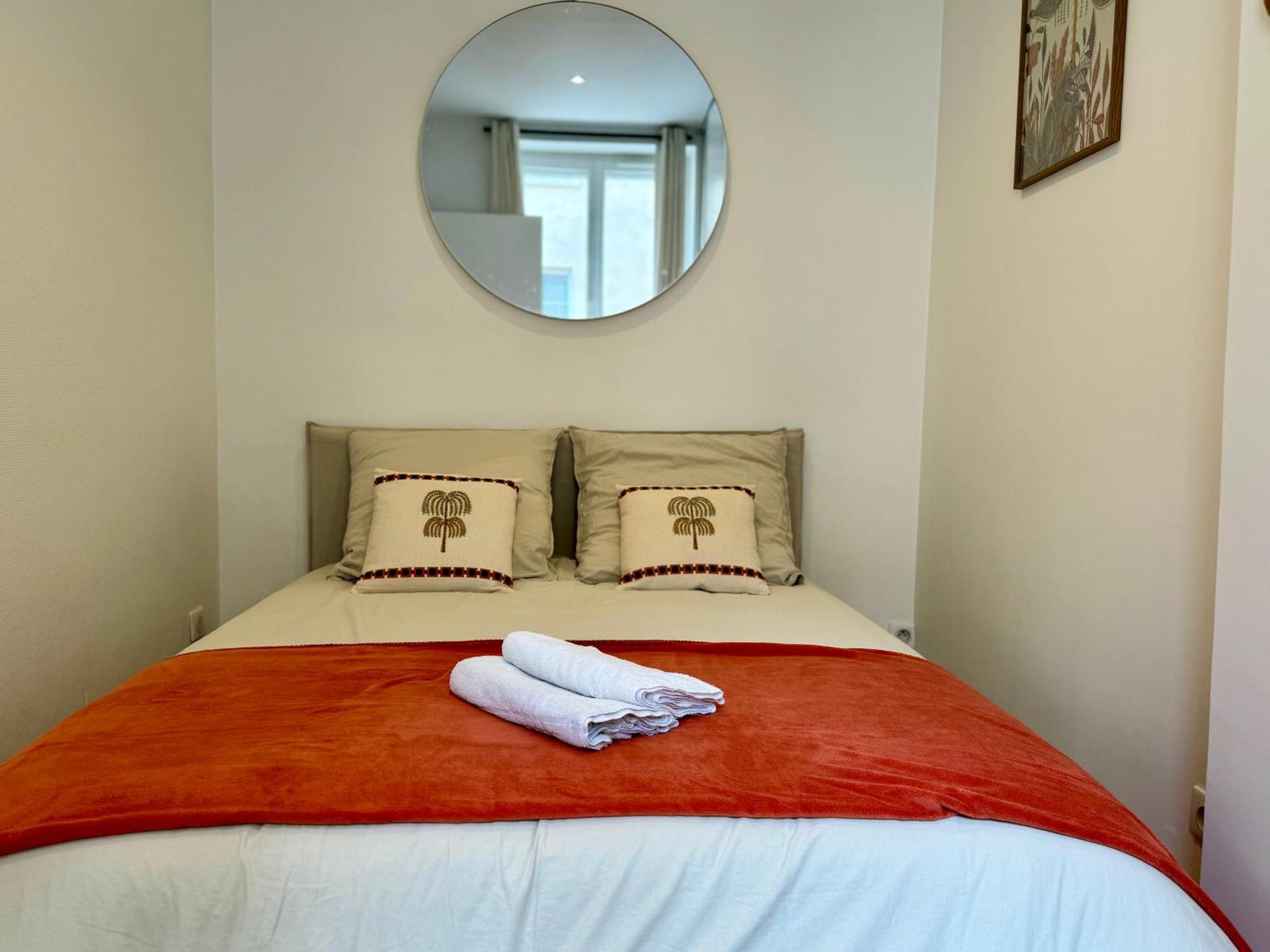 Suite Tango Lyon Luaran gambar