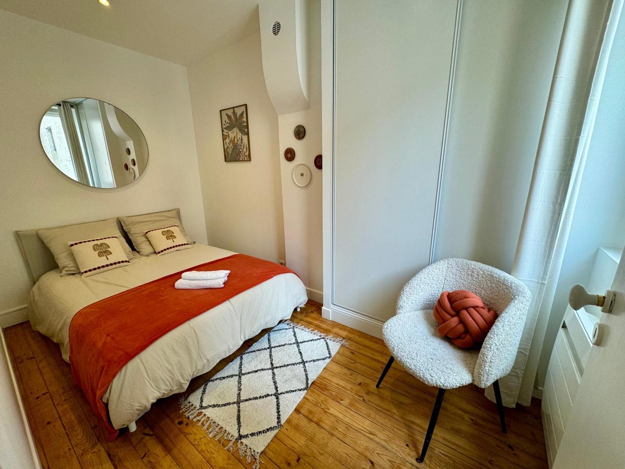 Suite Tango Lyon Luaran gambar