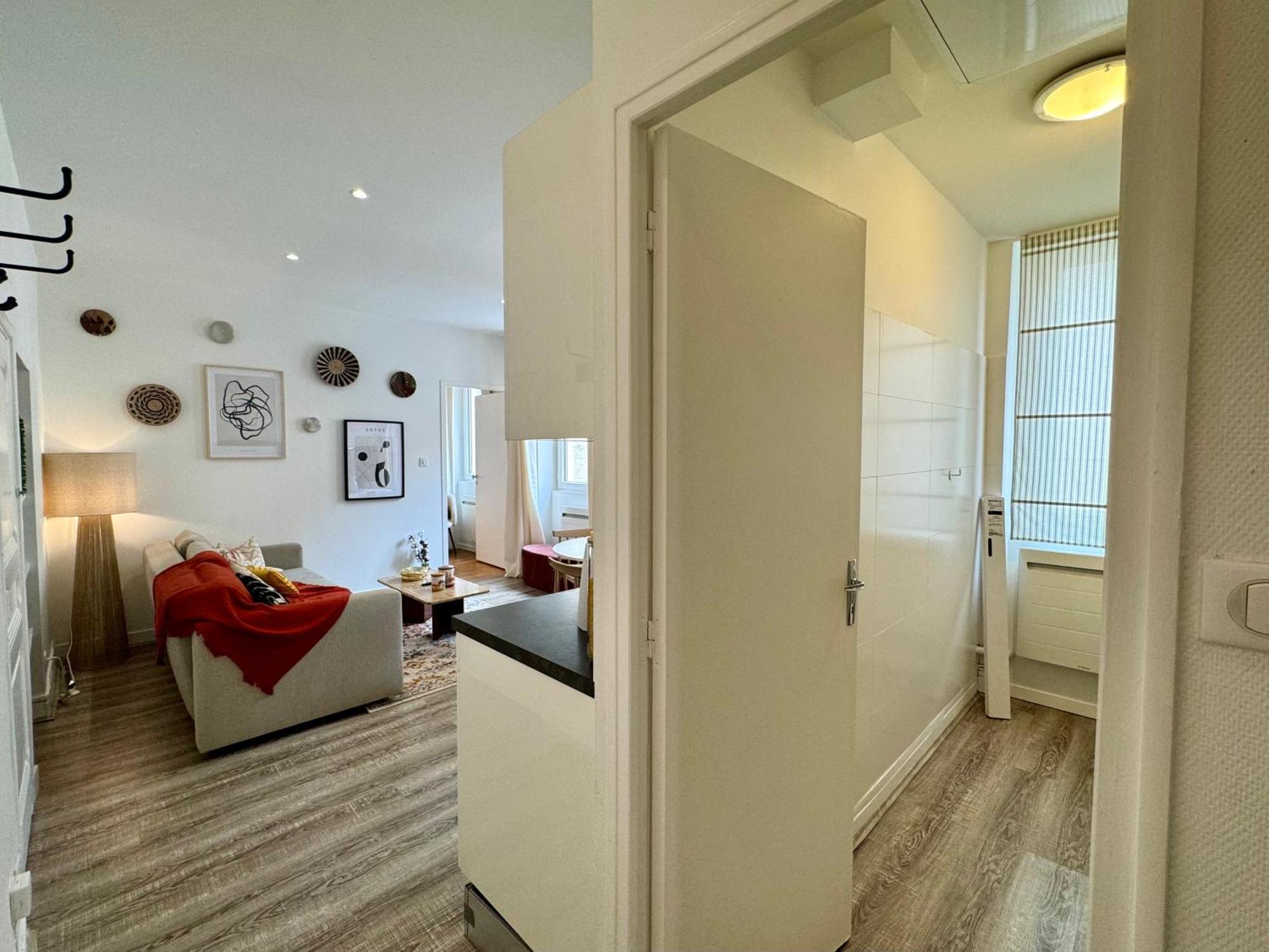 Suite Tango Lyon Luaran gambar